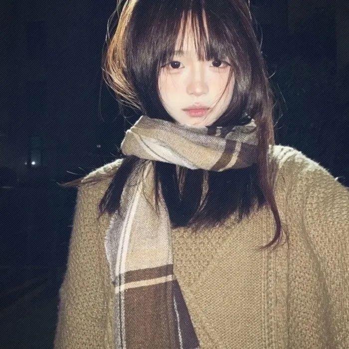 不再托腮遐思